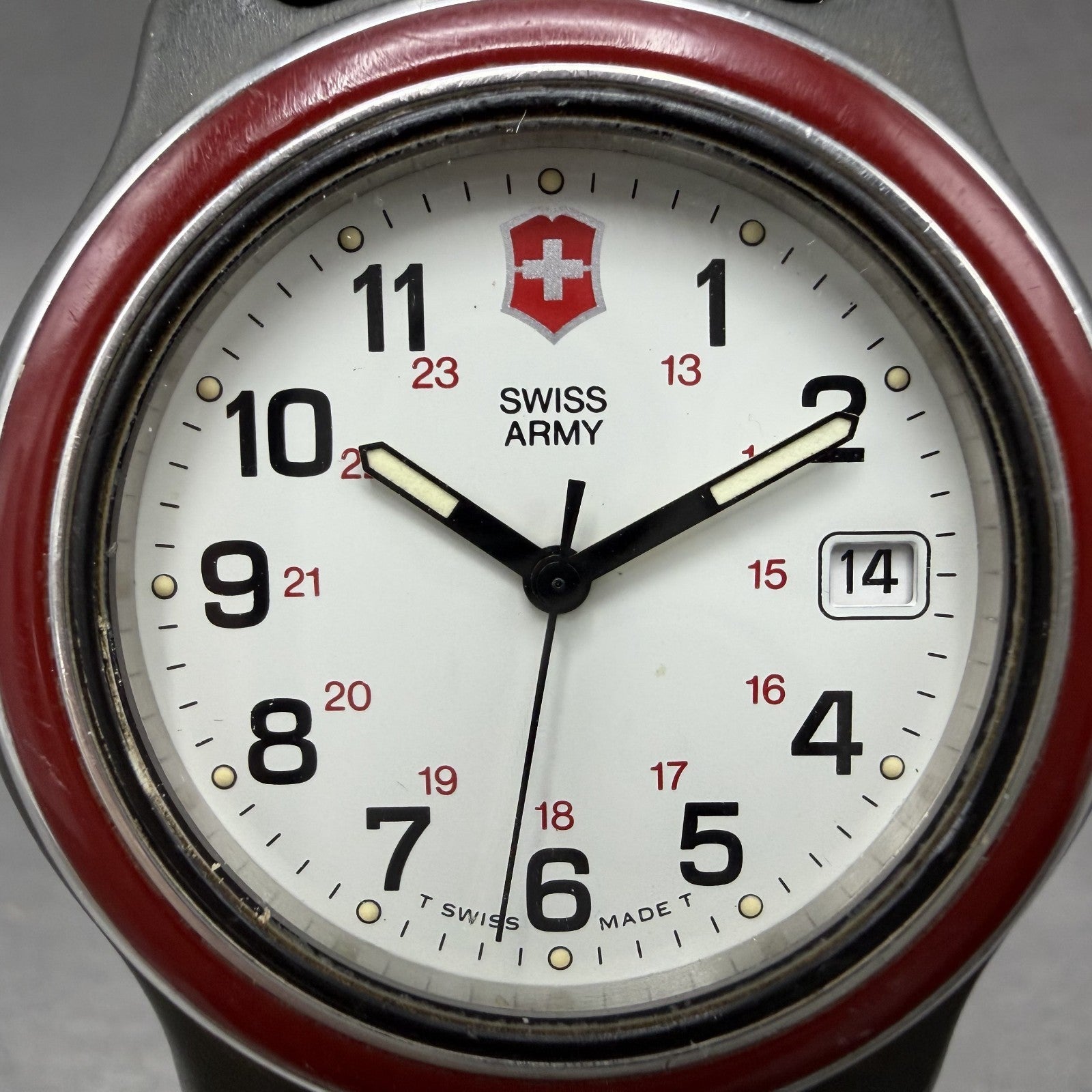 Victorinox Swiss Army Watch Men 39mm White Dial Black Tone Date Round New BattHJ1