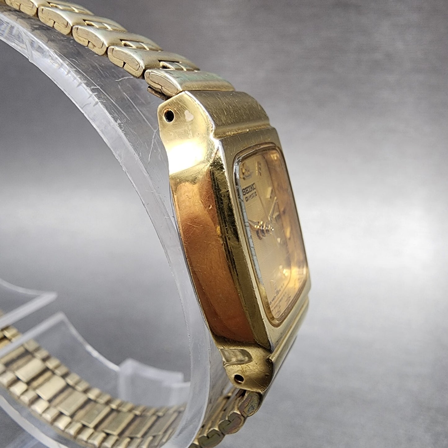Seiko Tank Watch Women 18mm Gold Dial Gold Tone Rectangle V4015150 New Battery3