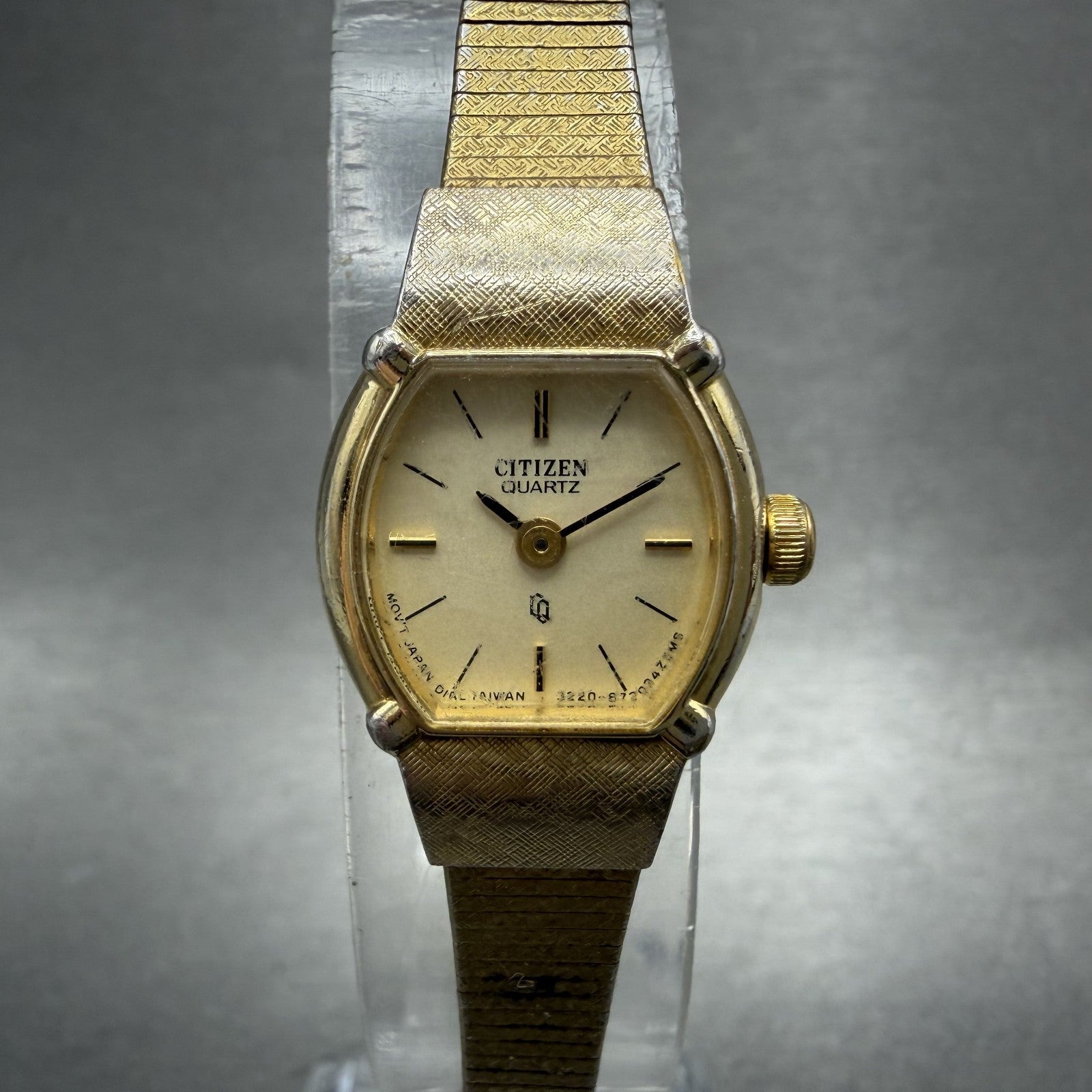 Citizen CQ Watch Women 17mm Champagne Dial Gold Tone Round New Battery VTG0