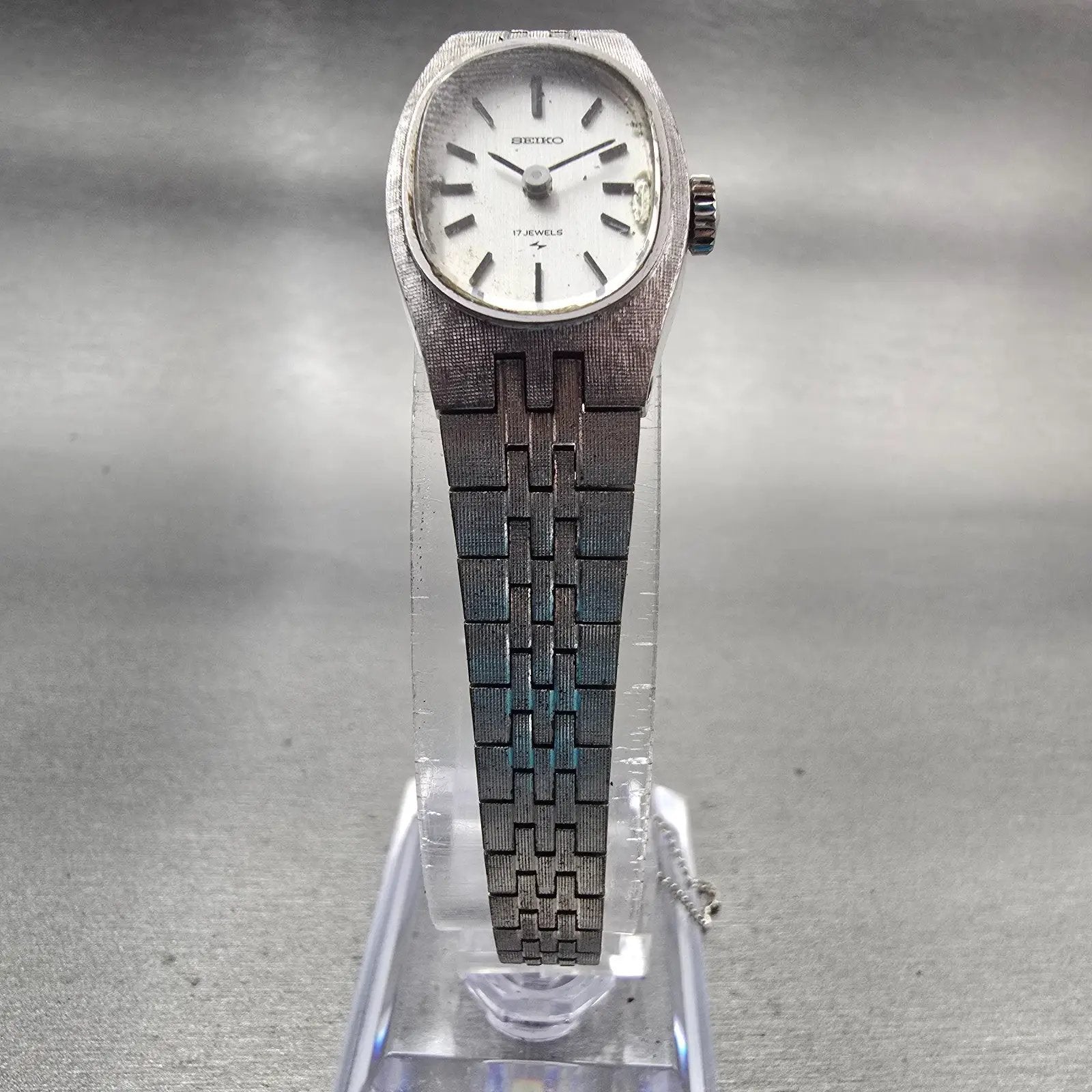 Seiko Watch Women 17mm Silver Dial Silver Tone Oval 17-7100 Vintage Works5
