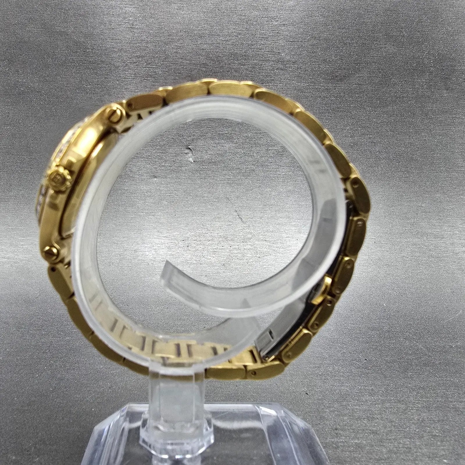 Gucci 9240L Watch Women 26mm Black Dial Gold Tone Date Diamonds New Battery8