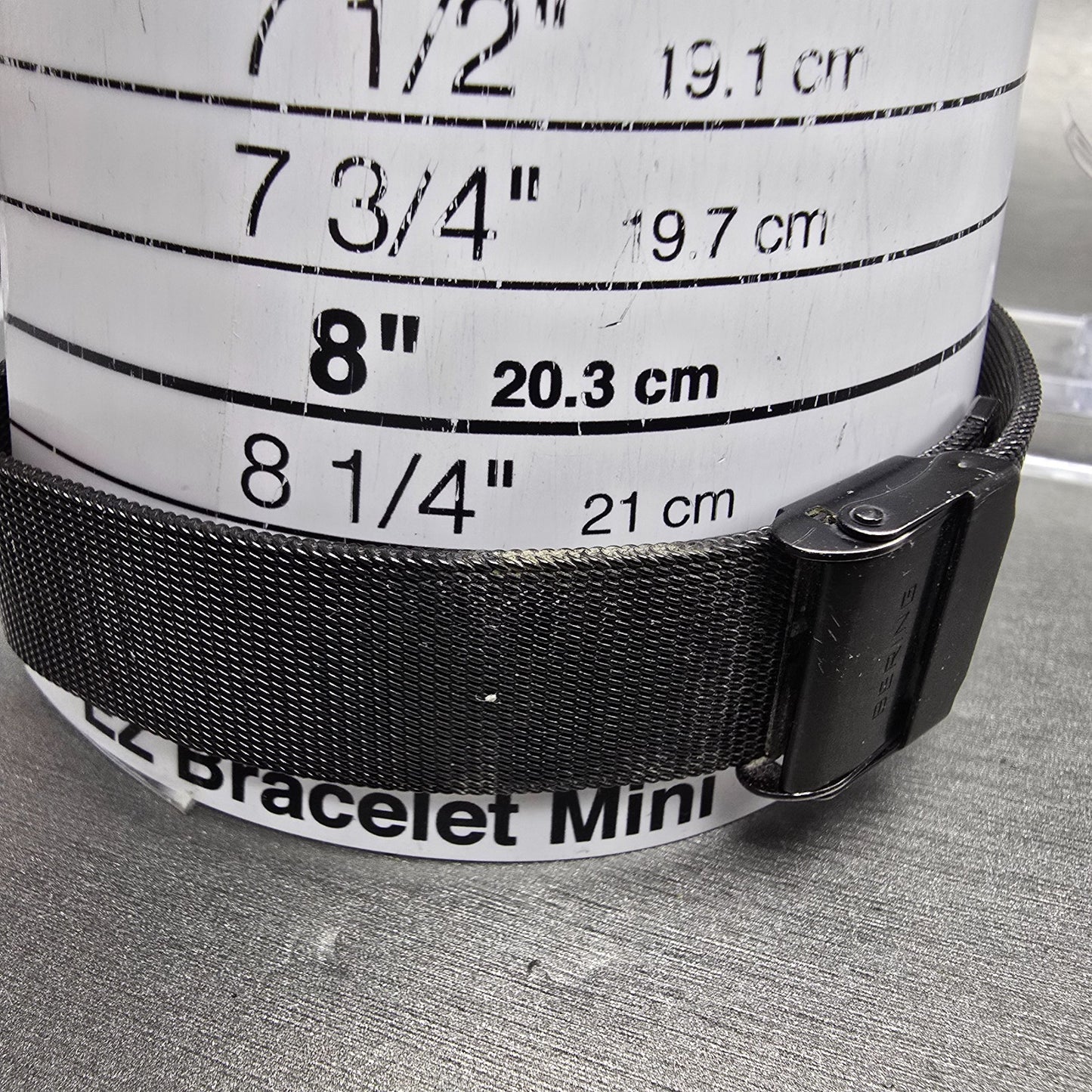 Bering Solar Watch Men 39mm Gray Dial Black Date Round Mesh 14639-122 Works10