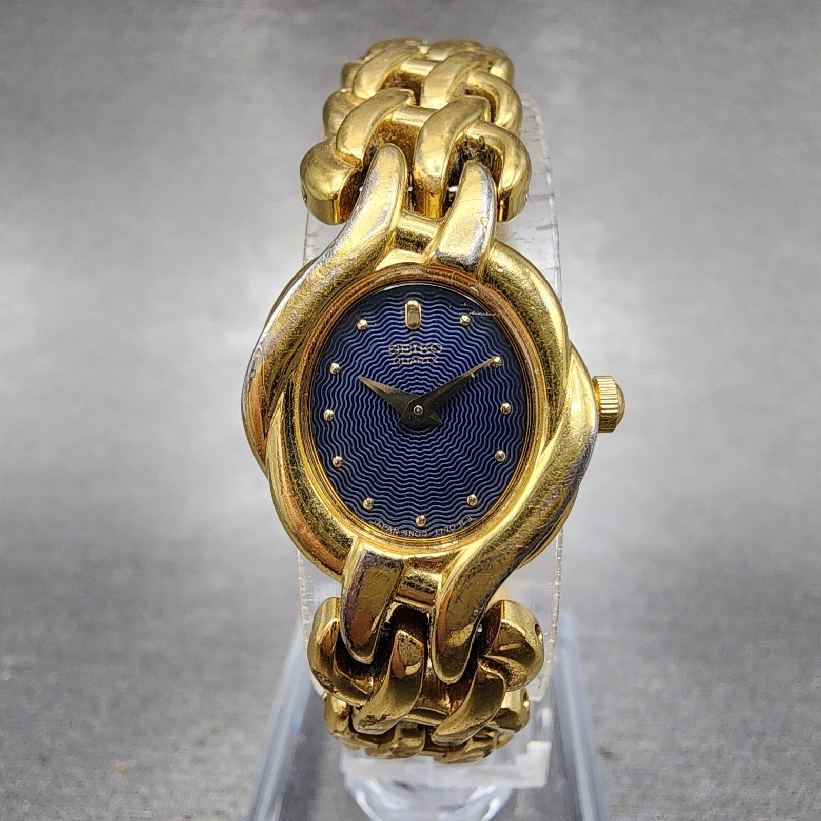 Seiko Watch Women 18mm Blue Dial Gold Tone Oval 4N005669 New Battery0
