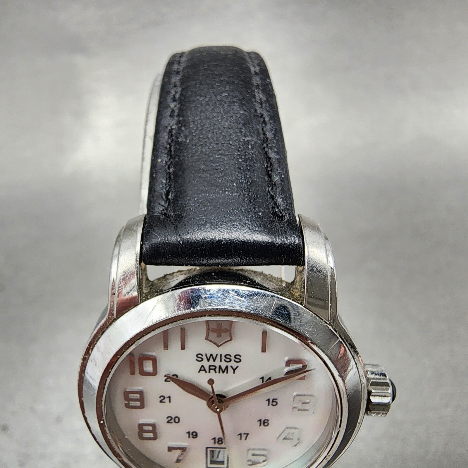 Victorinox Swiss Army Vivante Watch Women 28mm MOP Dial Steel Date Round New Bat5