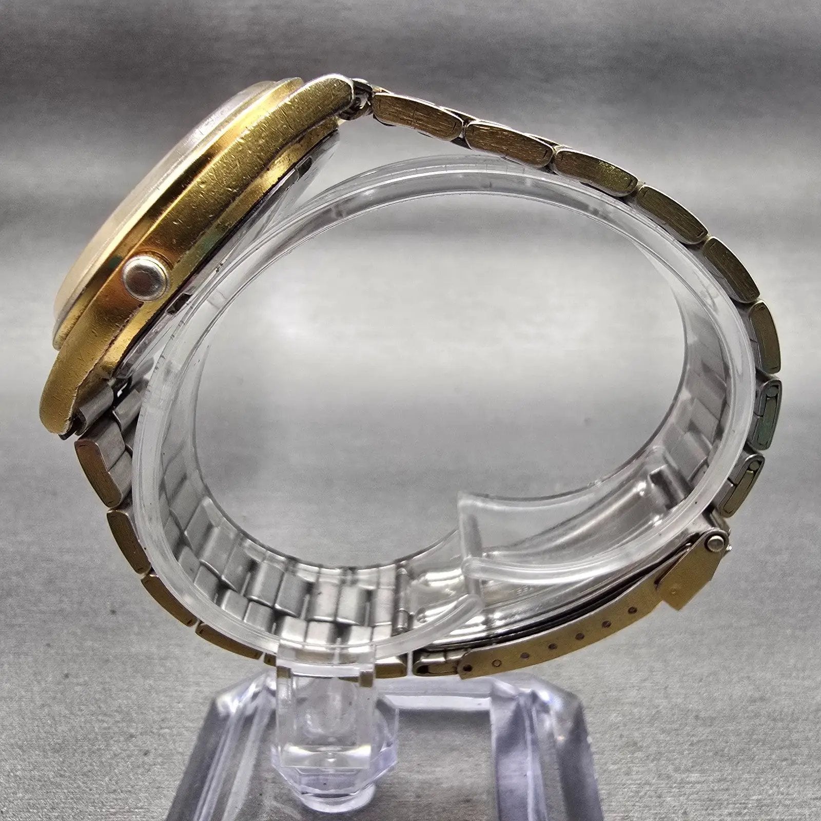 Seiko SQ Watch Men 35mm Gold Dial Gold Tone Daydate Round 5Y23-8029 New Battery6