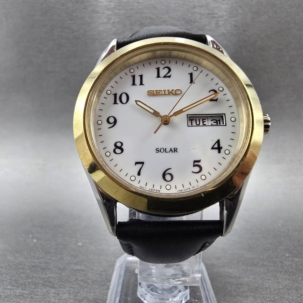 Seiko Solar Watch Men 37mm White Dial Two Tone Daydate Round V158-0AB0 Runs JP5