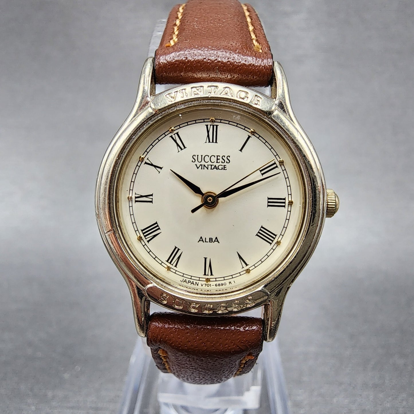 ALBA Success Vintage Watch Women 23mm Cream Dial Silver Tone Round New Battery0