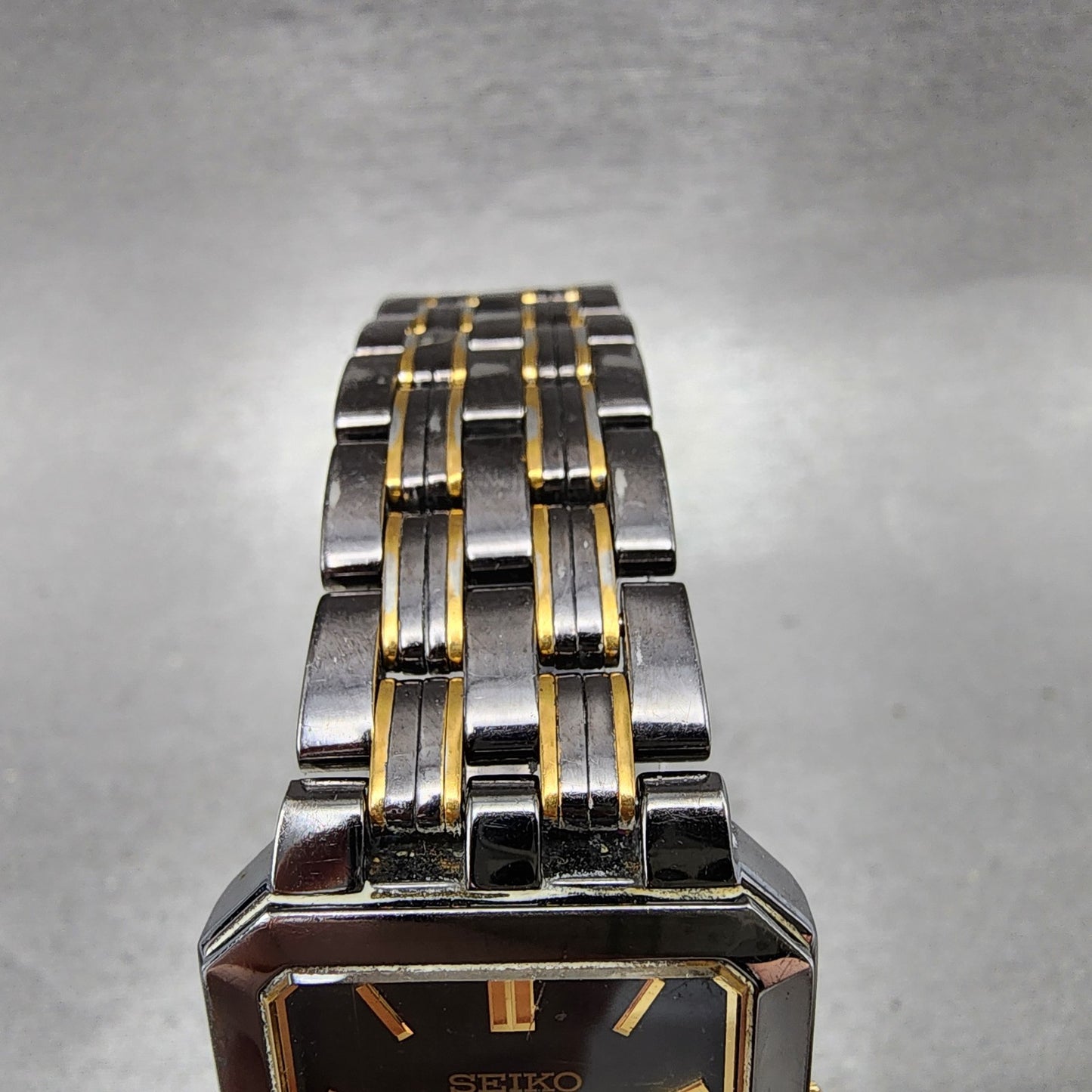Seiko Tank Watch Men 27mm Black Dial Black &gold Tone Date V7395b19 New Battery4