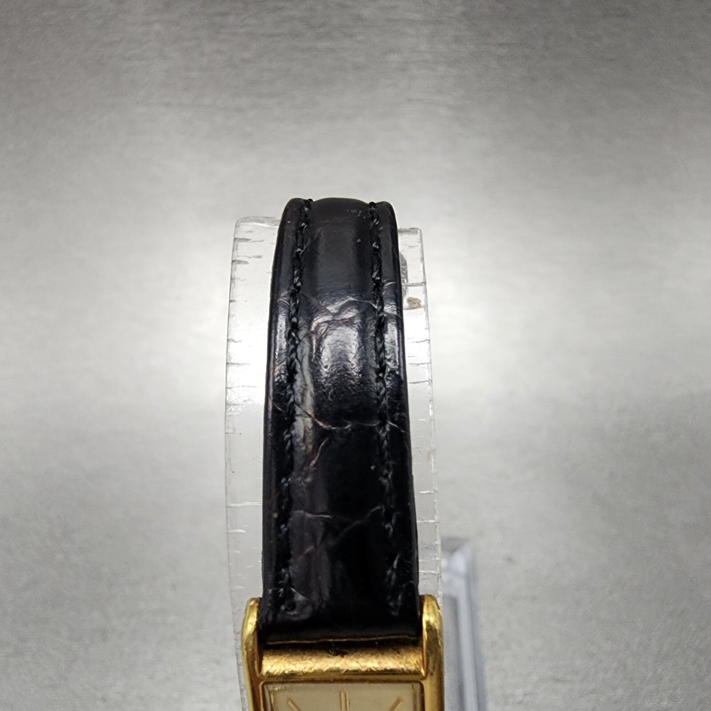 Seiko Tank Watch Women 13mm Champagne Dial Gold Tone 2e206129 New Battery4