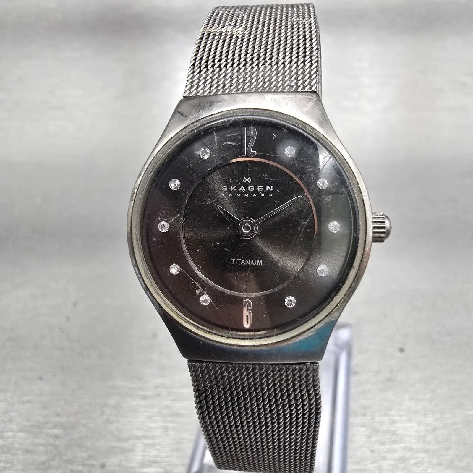 Skagen Slimline Watch Women 24mm Black Dial Titanium Round 233XSTTM New Battery0