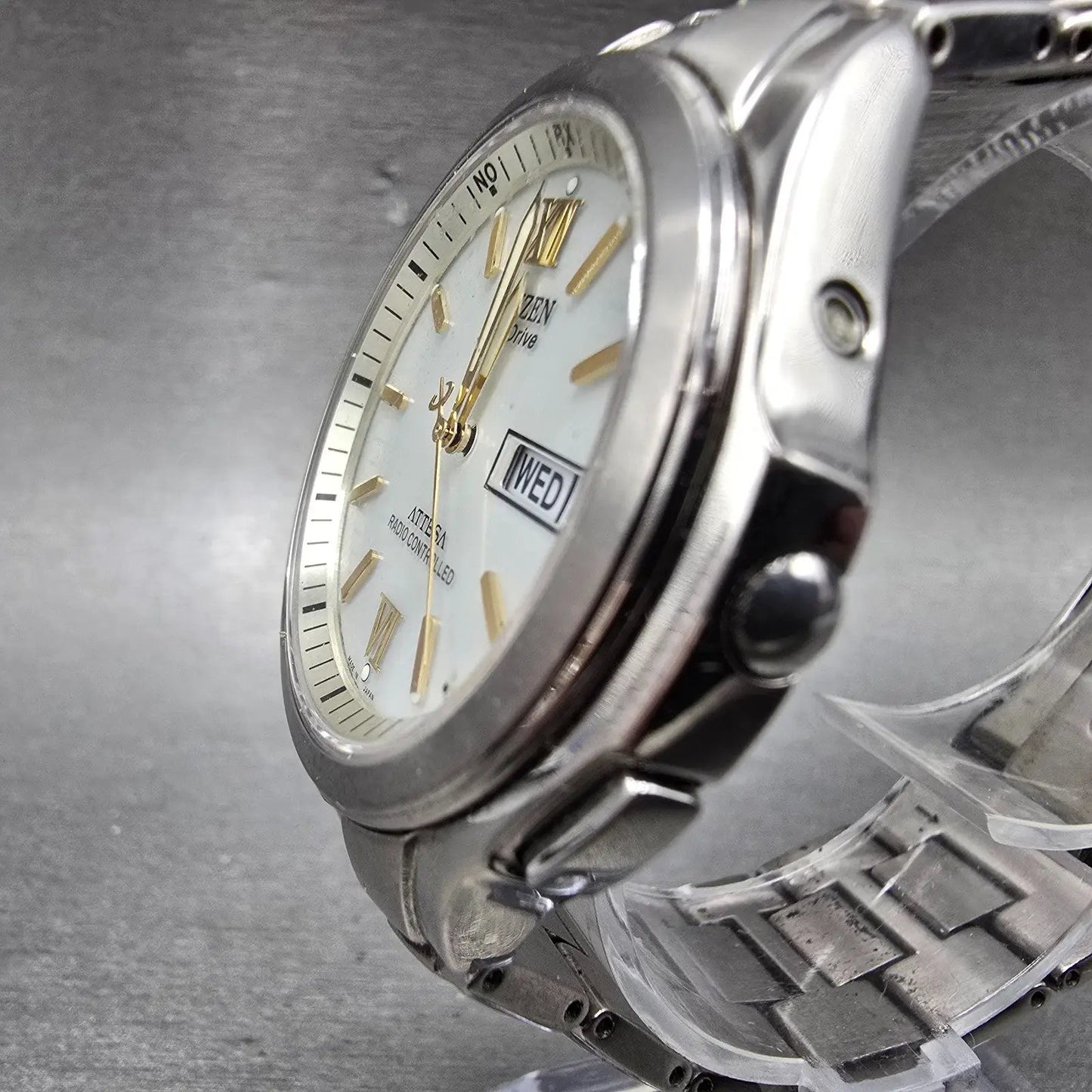 Citizen Eco-Drive Attesa Watch Men 37mm White Dial Titanium Atomic Daydate PARTS3