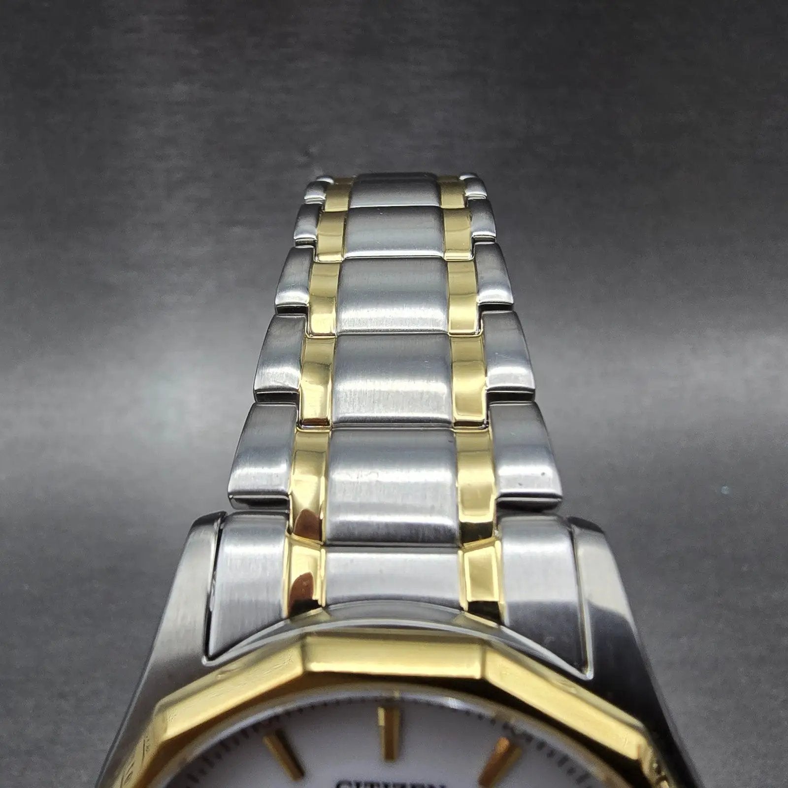 Citizen Eco-Drive Watch Men 37mm White Dial Two Tone Daydate E101-S053439 WorksP4