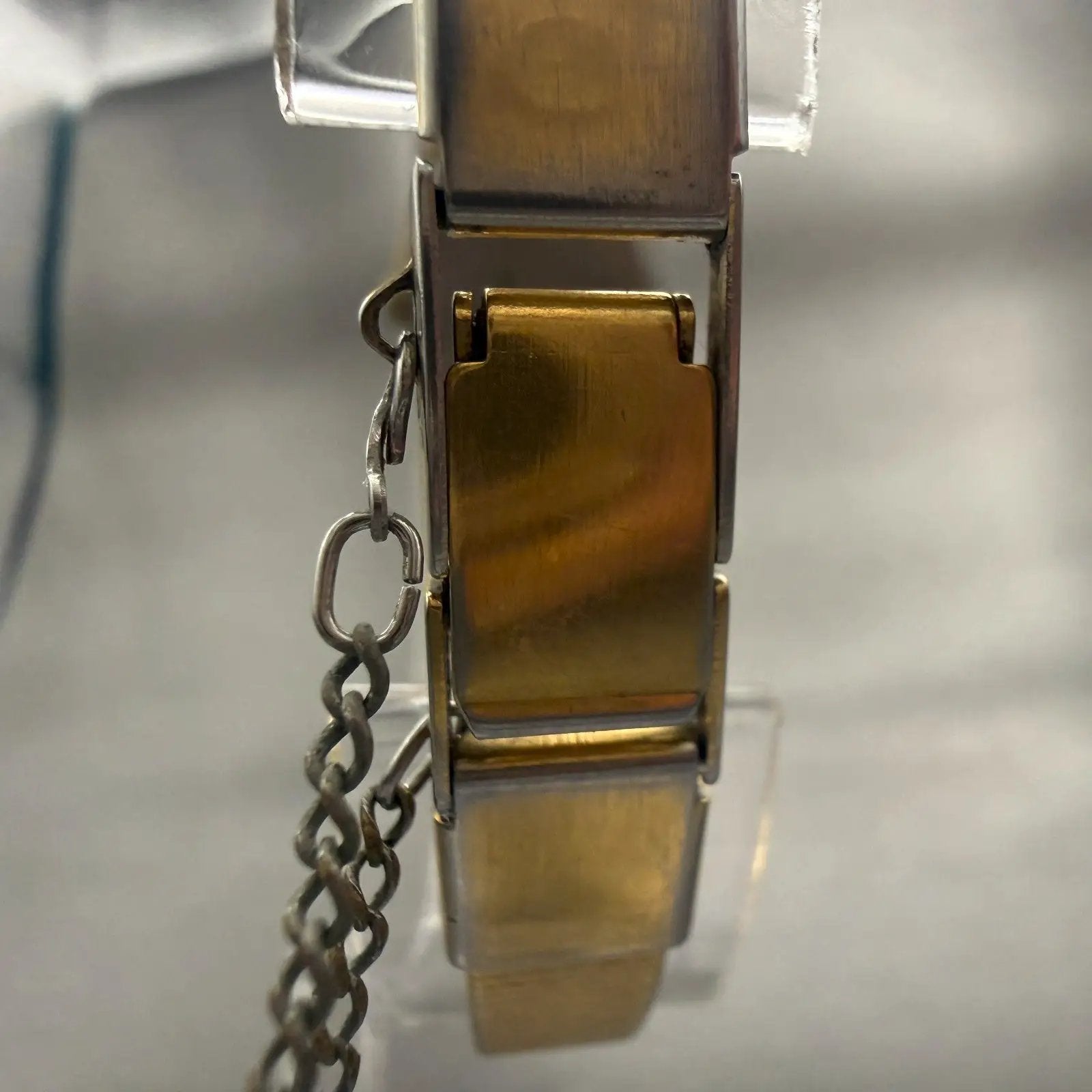 48116211