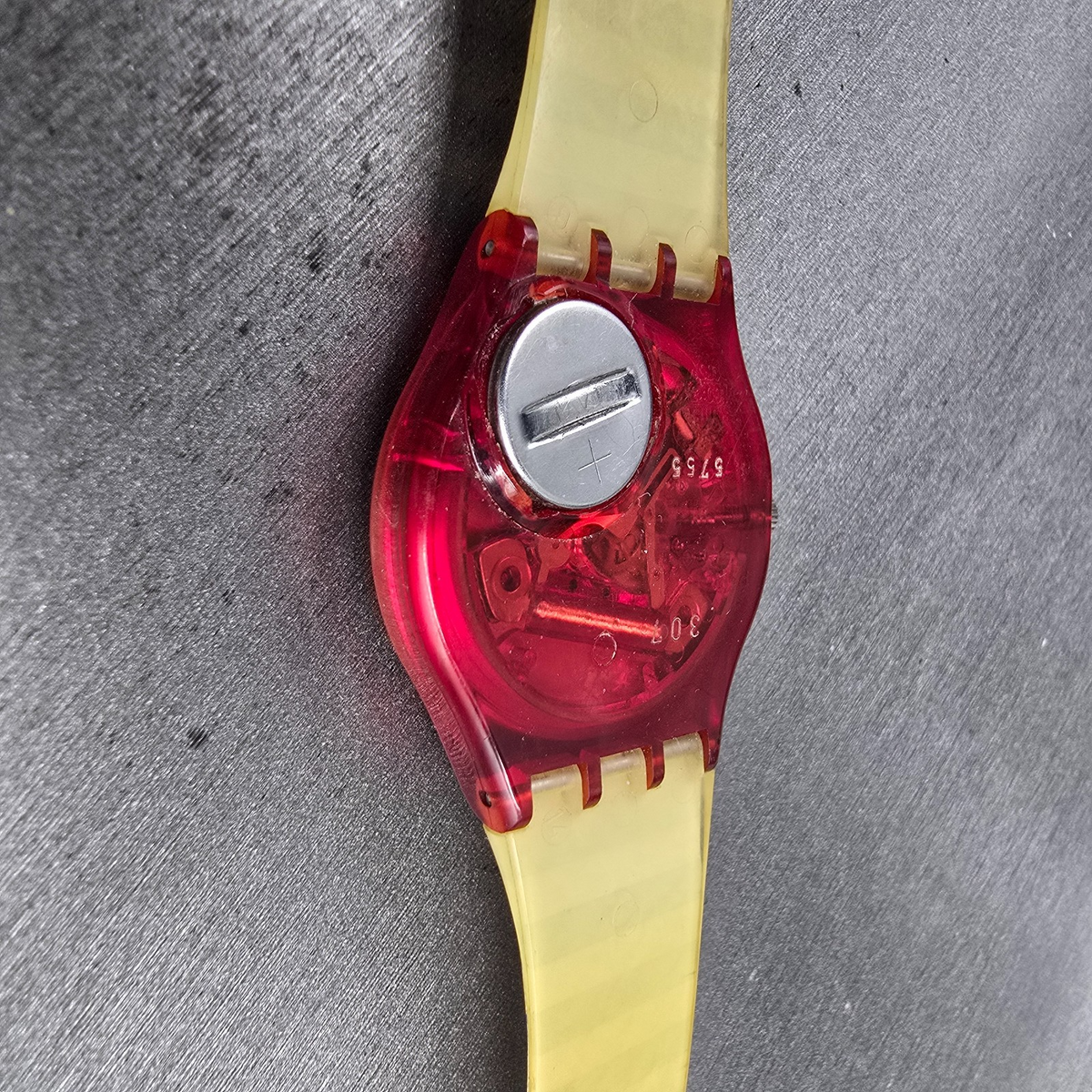Swatch Fritto Misto Watch Men 34mm Black Dial Red Case Round GR114 New Battery11