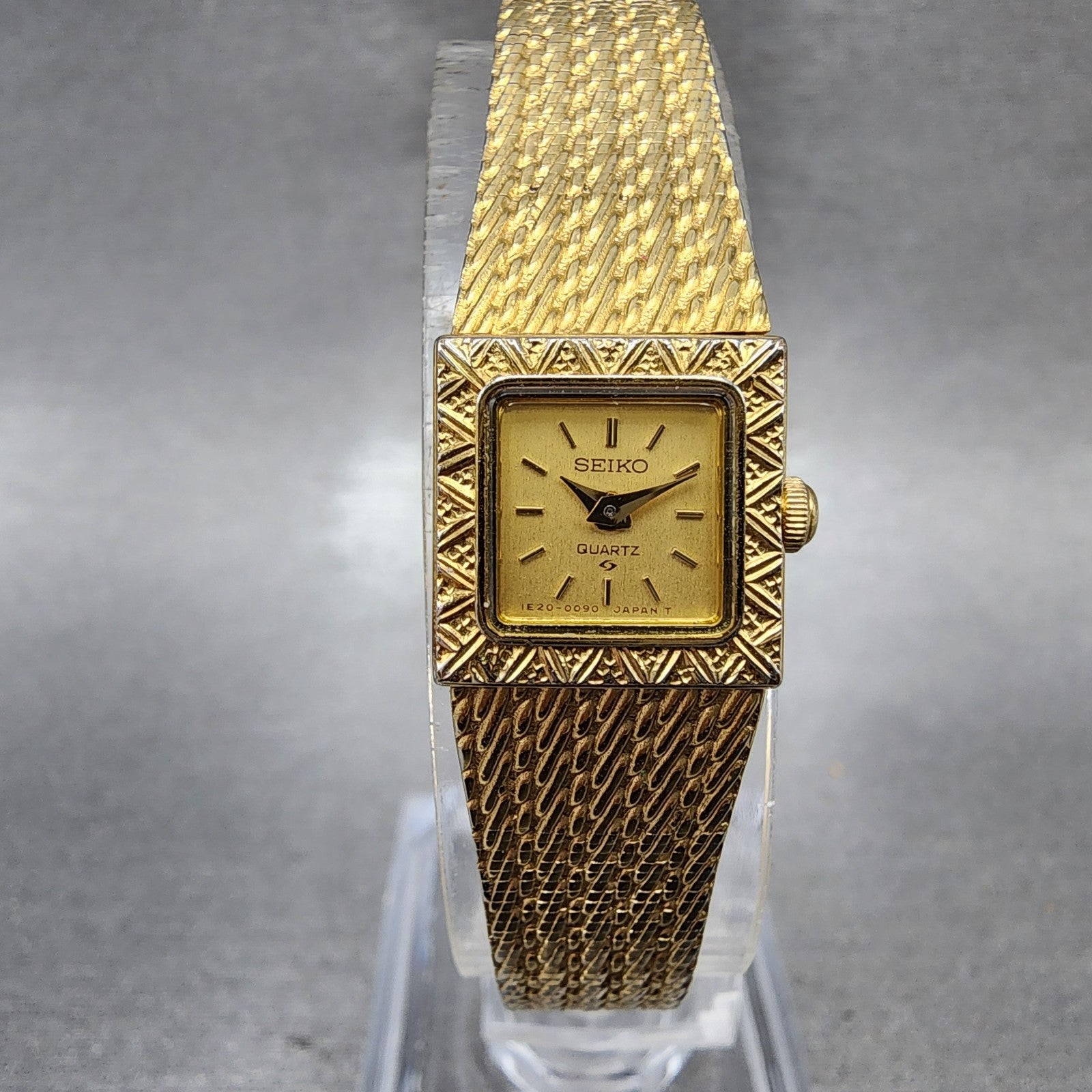 Seiko Tank Watch Women 13mm Champagne Dial Gold Tone 1e205040 New Battery0