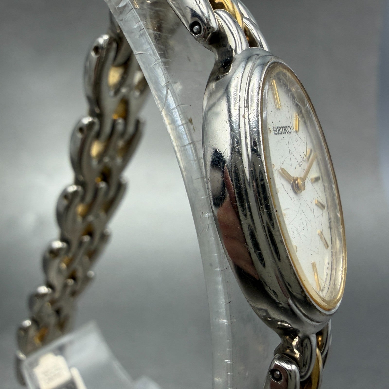 Seiko Watch Women 18mm White Dial Two Tone Oval 1N00-6G49 New Battery Vintage3