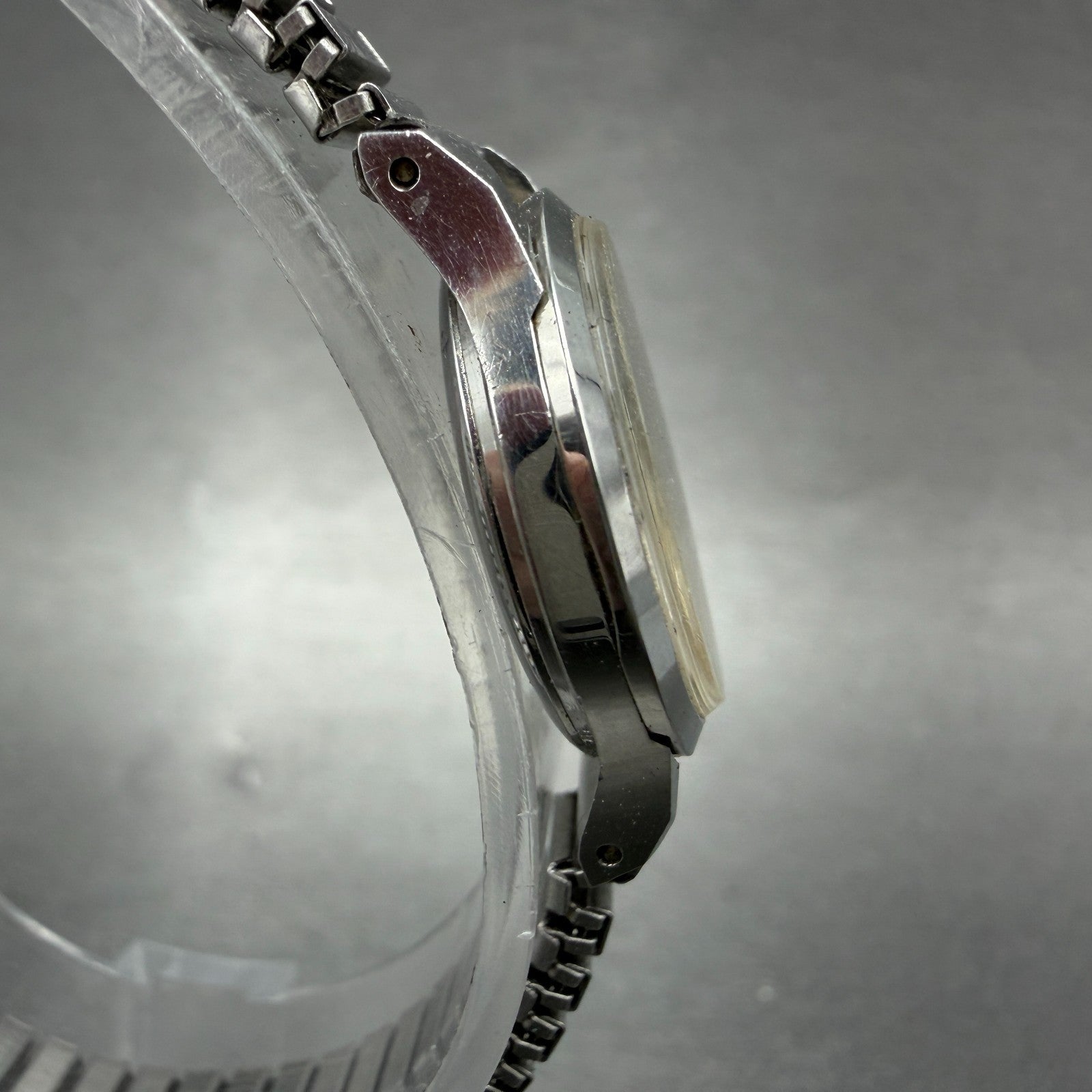 Seiko Watch Women 21mm Silver Dial Silver Tone Round 2220-0020 Manual Runs 4563