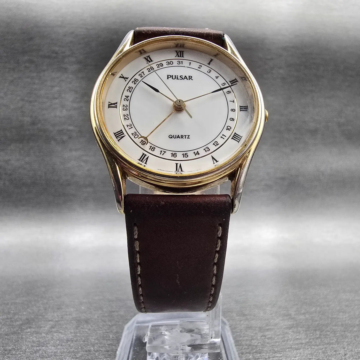 Seiko Pulsar Watch Men 32mm White Dial Gold Tone Date Round V337-7010 New Batt5