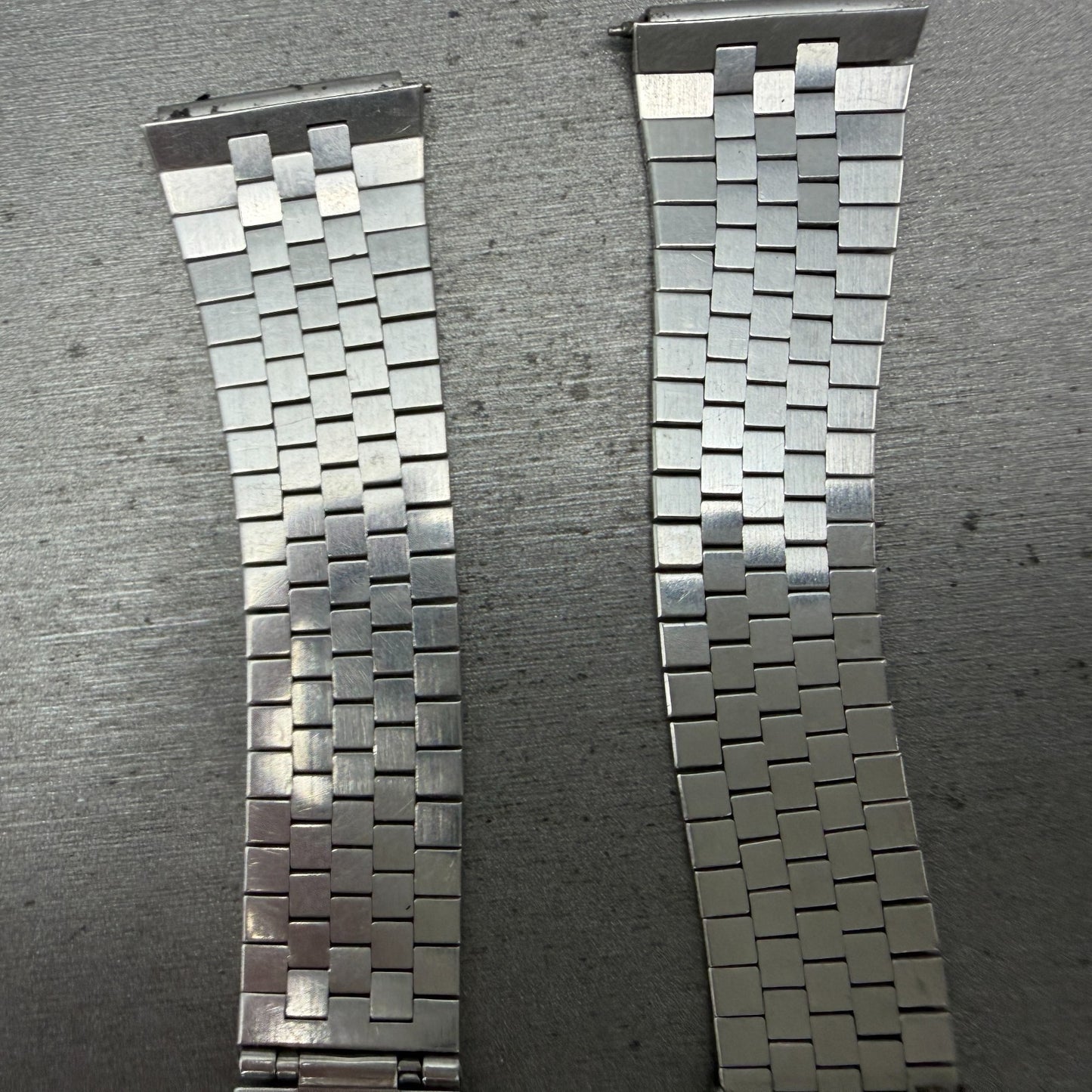 Seiko watch Men 33mm White Textured Dial Silver Tone Date 08425010 New Battery313