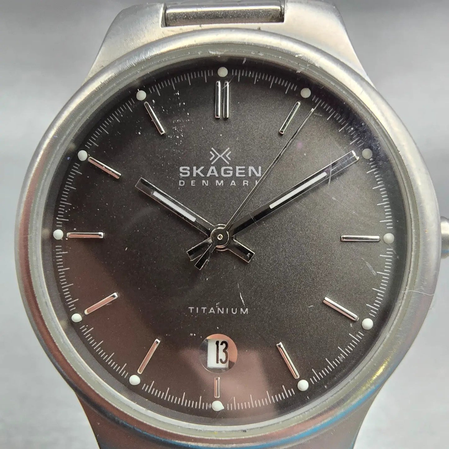 Skagen Denmark Watch Men 34mm Gray Dial Titanium Date Round 105LTX New Battery1