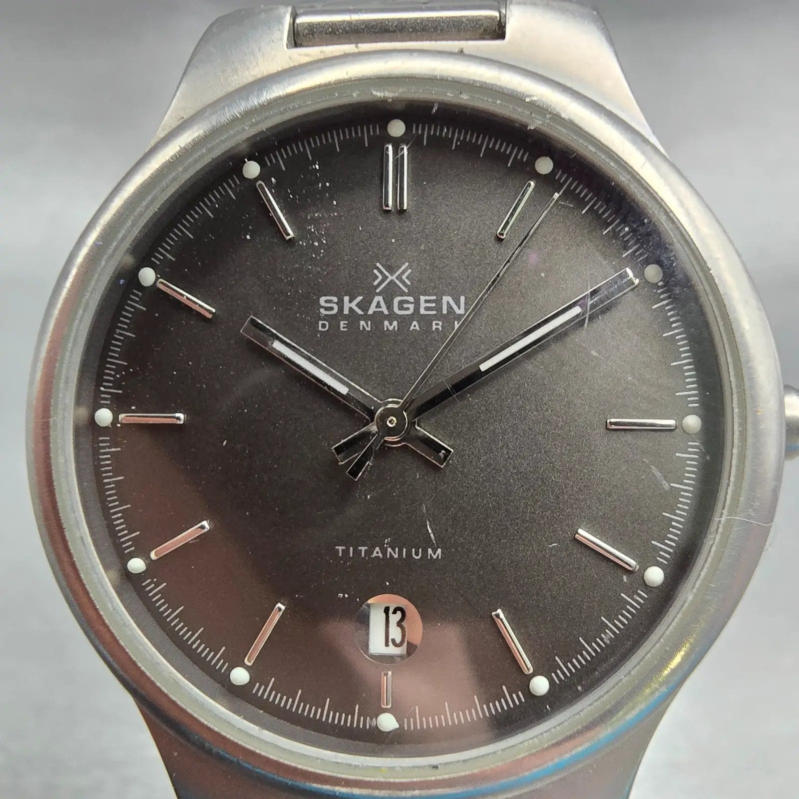Skagen Denmark Watch Men 34mm Gray Dial Titanium Date Round 105LTX New Battery1