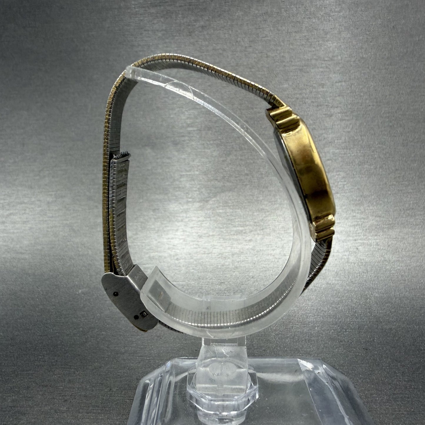 Elgin Watch Women 16mm Champagne Dial Gold Tone Oval Diamond Quartz New Battery8