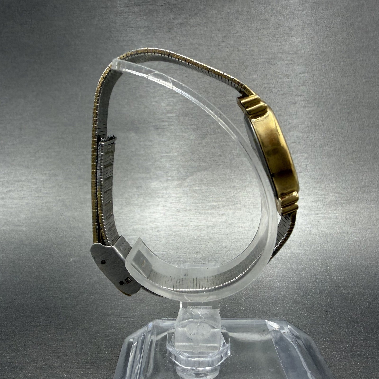 Elgin Watch Women 16mm Champagne Dial Gold Tone Oval Diamond Quartz New Battery8