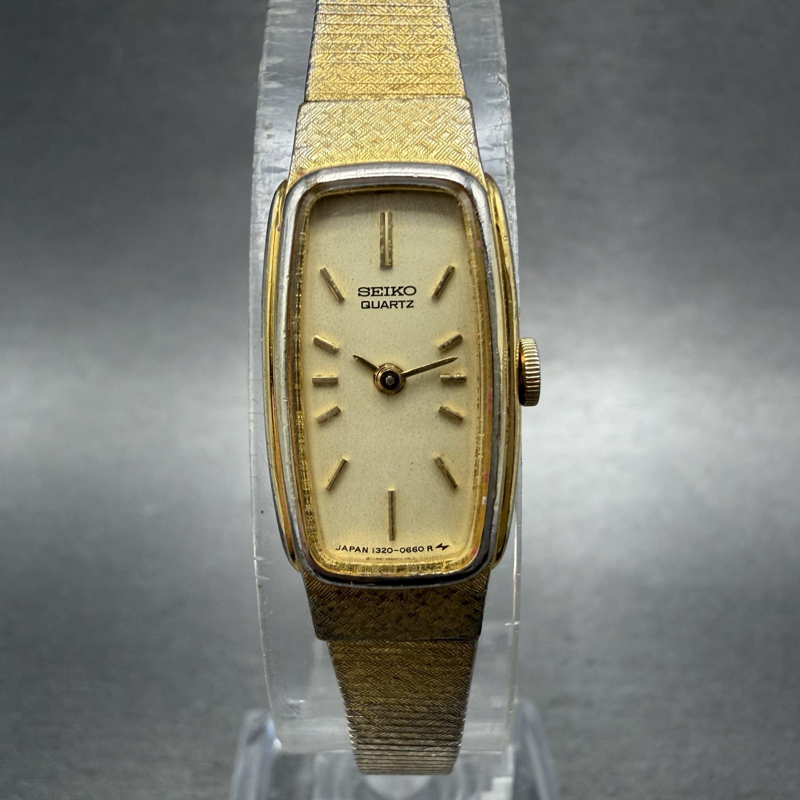 Seiko Tank Watch Women 13mm Champagne Dial Gold Tone 13205549 New Battery0