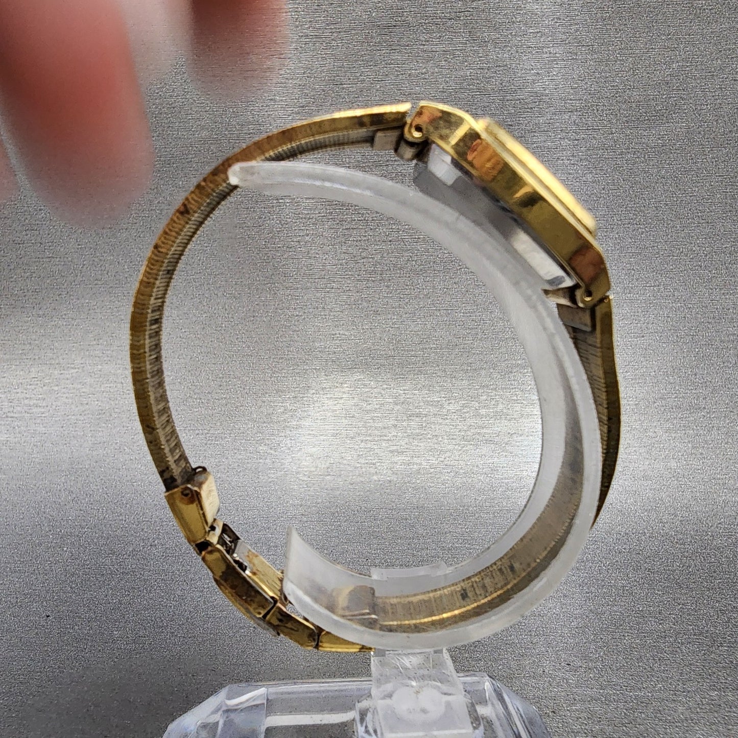 Seiko Watch Women 20mm Silver Dial Gold Tone Rectangle 43013000 New Battery8