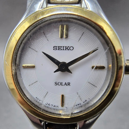 Seiko Solar Watch Women 22mm White Dial Two Tone Round V115-0AG0 Runs CRACKED1