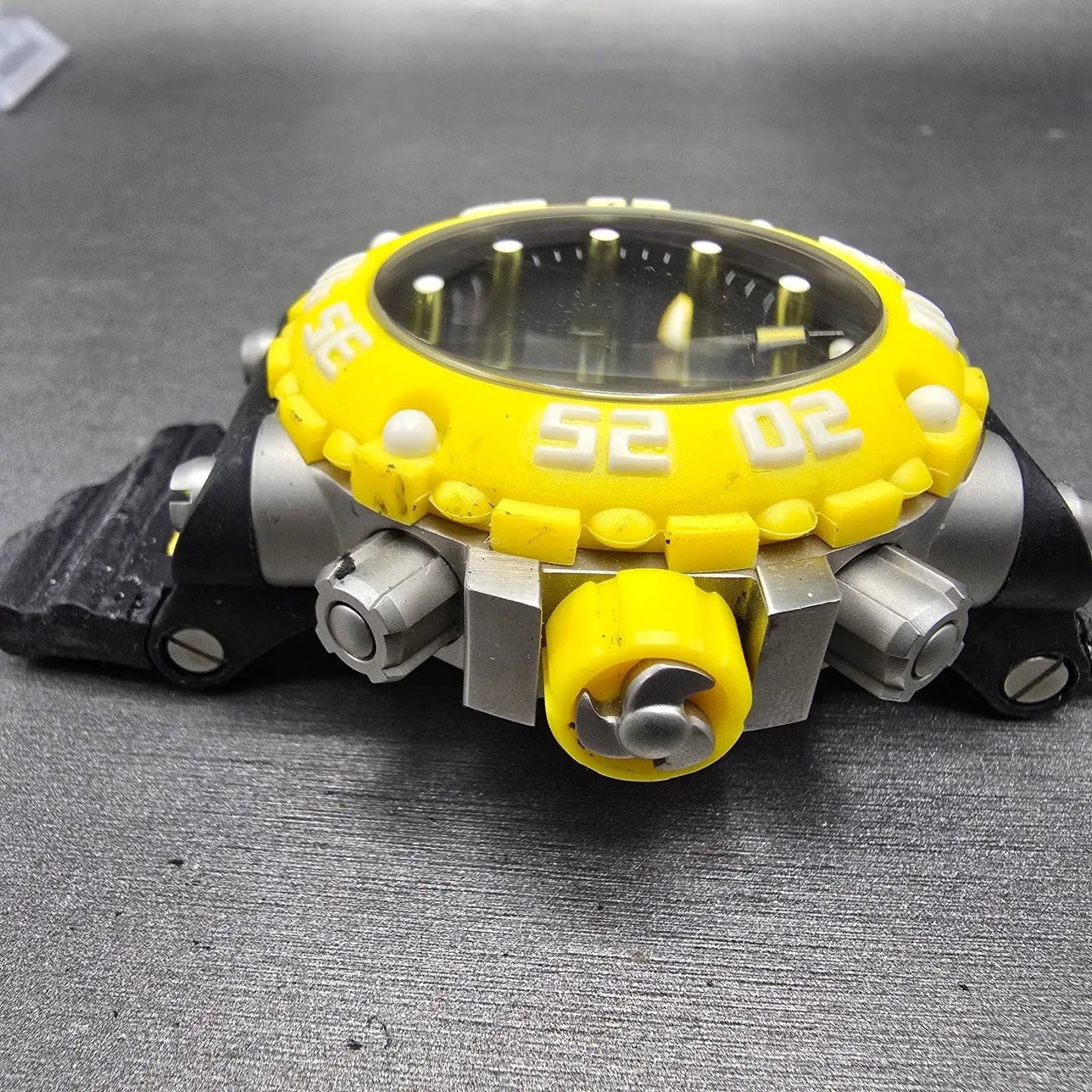Invicta Chronograph Dive Watch Men 50mm Black Dial Steel Yellow 10038 NewBatt JK6