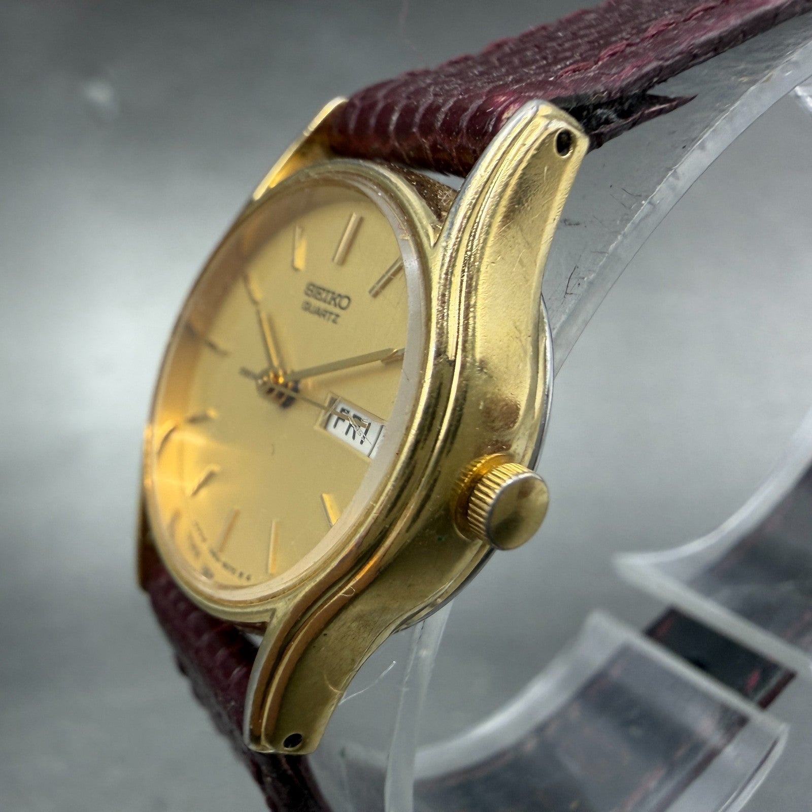 Seiko Watch Women 22mm Champagne Dial Gold Tone Round Daydate 7N83-6029 New Batt2