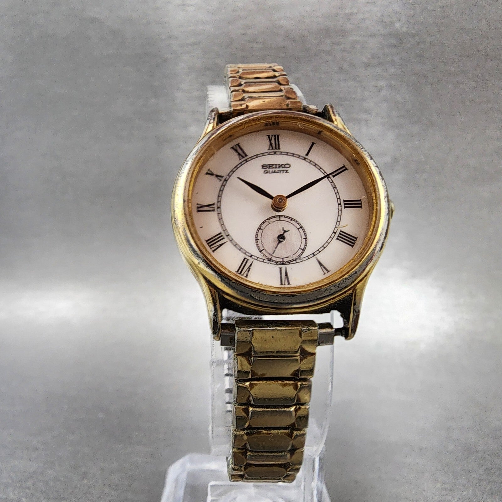 Seiko Watch Women 26mm White Dial Gold Tone Small Seconds Round 2K020039 NewBat5
