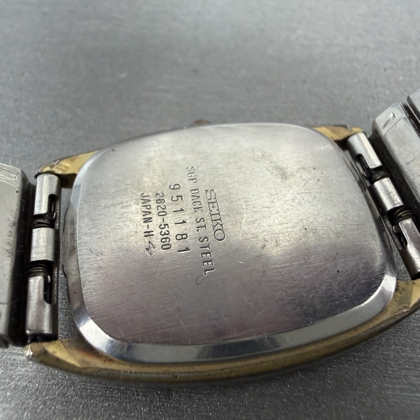 Seiko Tank Watch Men 29mm Champagne Dial Two Tone Rectangle 26205360 PARTS10