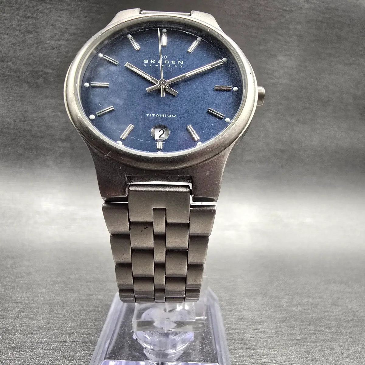 Skagen Watch Men 34mm Blue Dial Titanium Date Round 105LTXN New Battery5