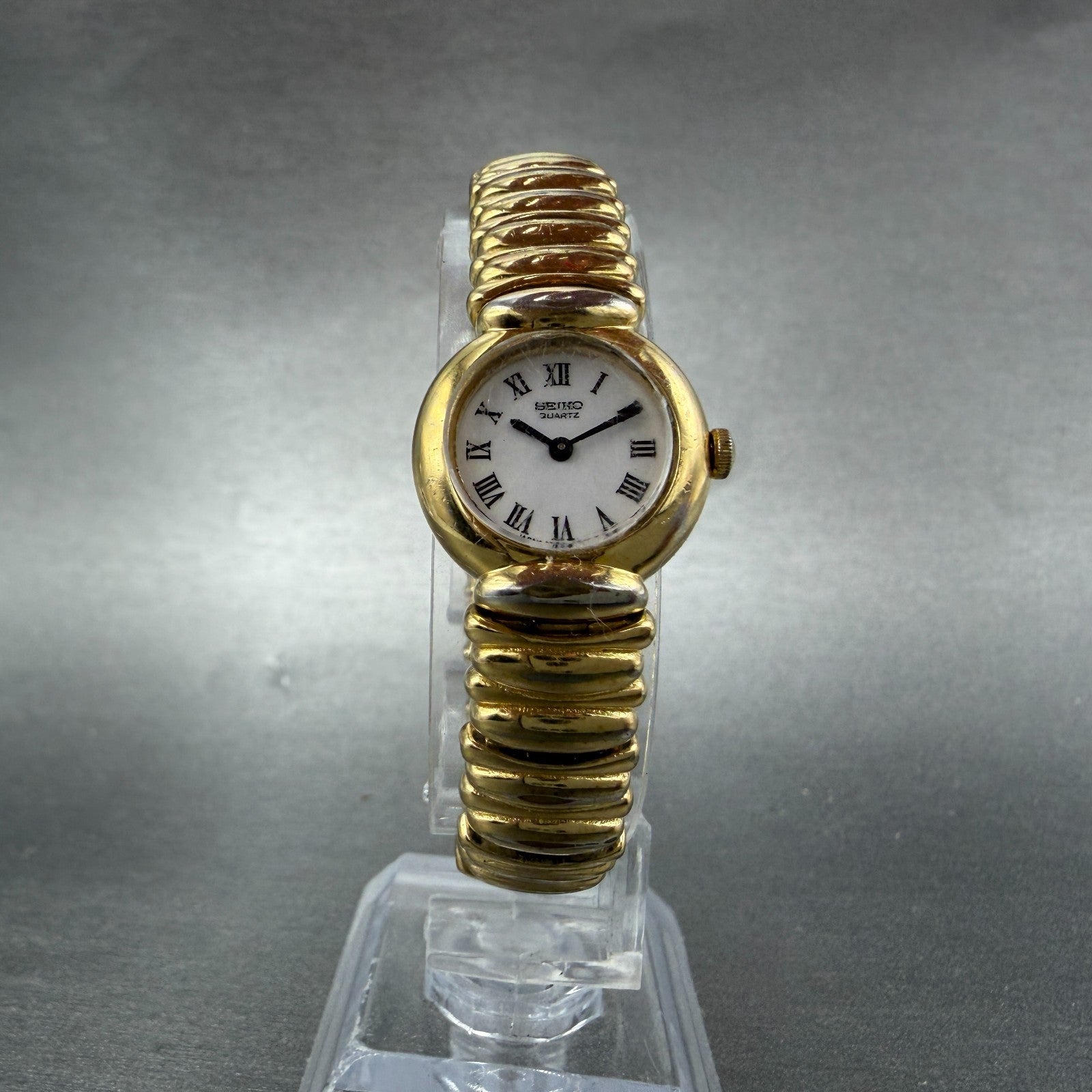 Seiko Watch Women 19mm White Dial Gold Tone Round Vintage 4N00-0179 New Battery55