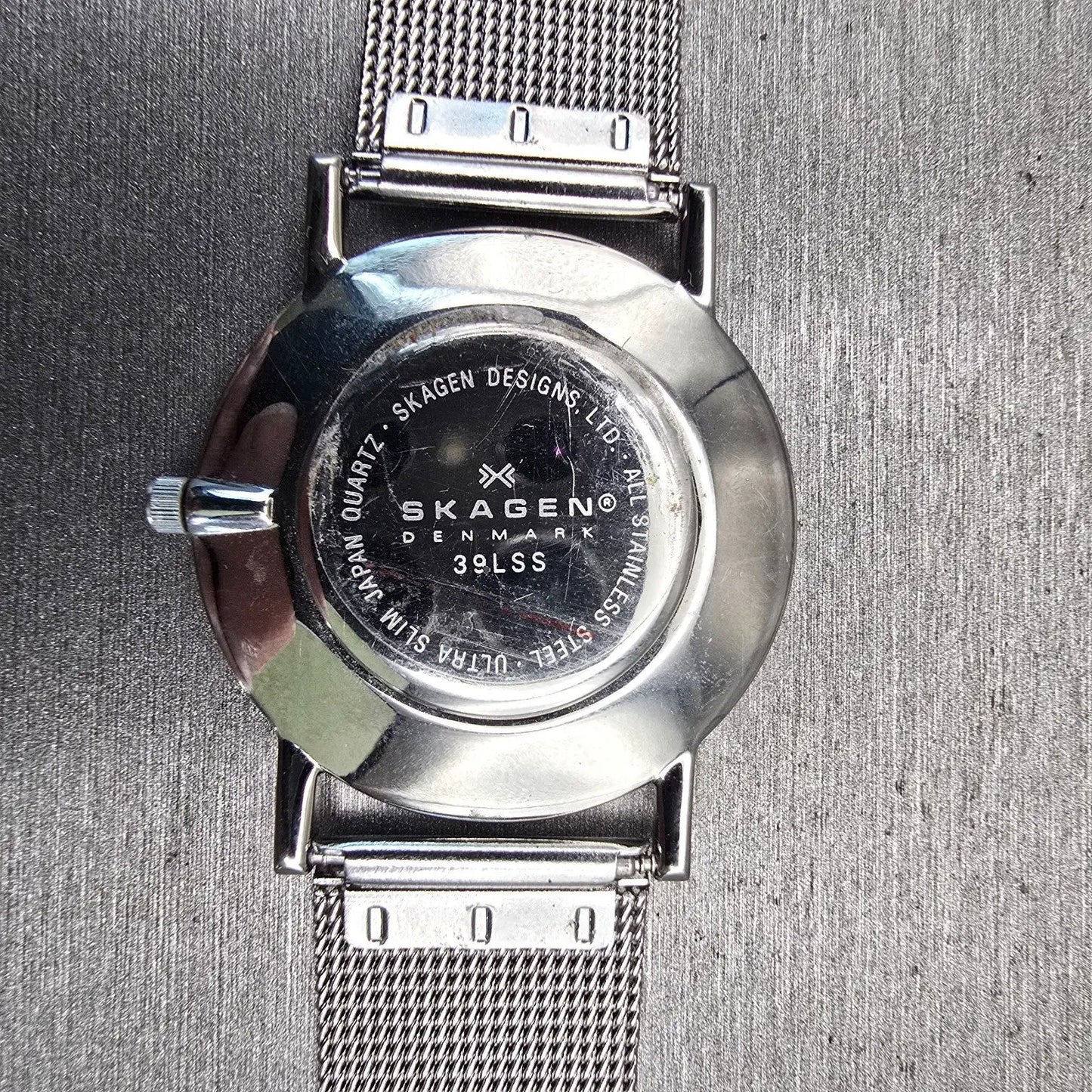 Skagen Watch Men 33mm Silver Dial Silver Tone Round 39LSS New Battery10