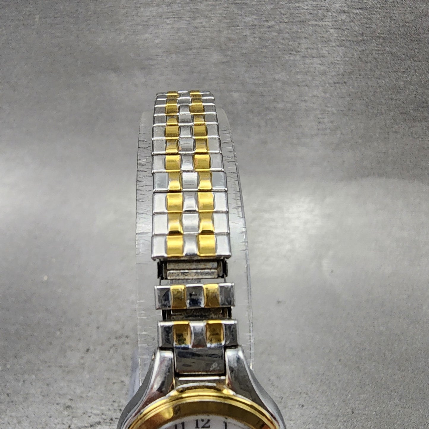 Seiko Solar Watch Women 22mm White Dial Two Tone Round V1150AG0 Runs4