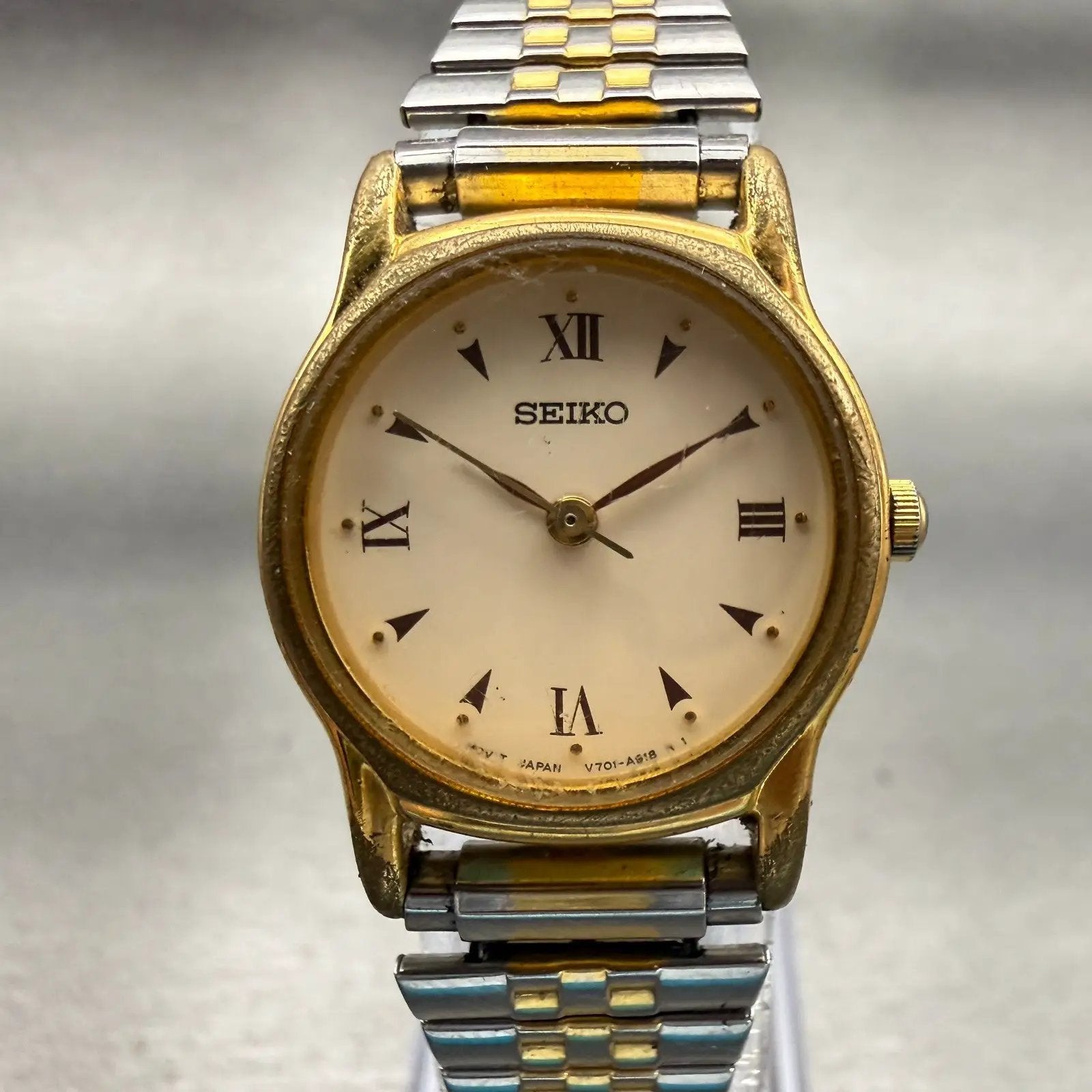 Seiko Watch Women 22mm Cream Dial Gold Tone Round V701-A110 New Battery Vintage0