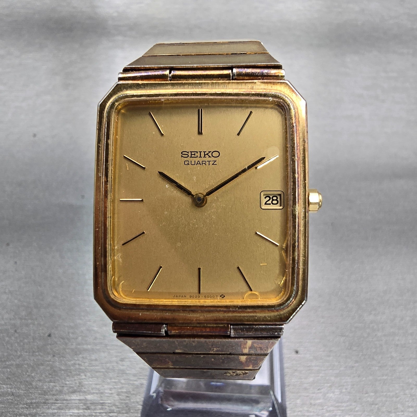 Seiko Watch Men 28mm Gold Dial Gold Tone Date Rectangle 9029-5009 New Battery0
