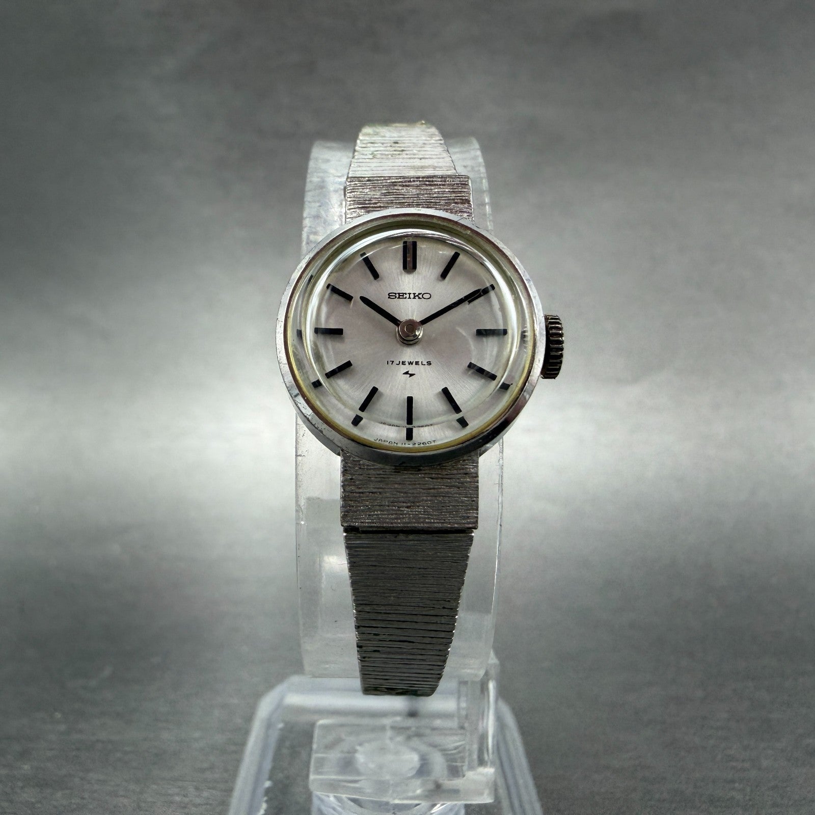 Seiko Watch Women 18mm Silver Dial Silver Tone Round Manual 11-0760 Runs Vintage5