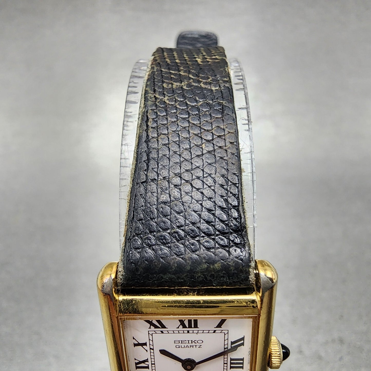 Seiko Tank Watch Women 18mm White Dial Gold Tone 2c205019 New Battery4