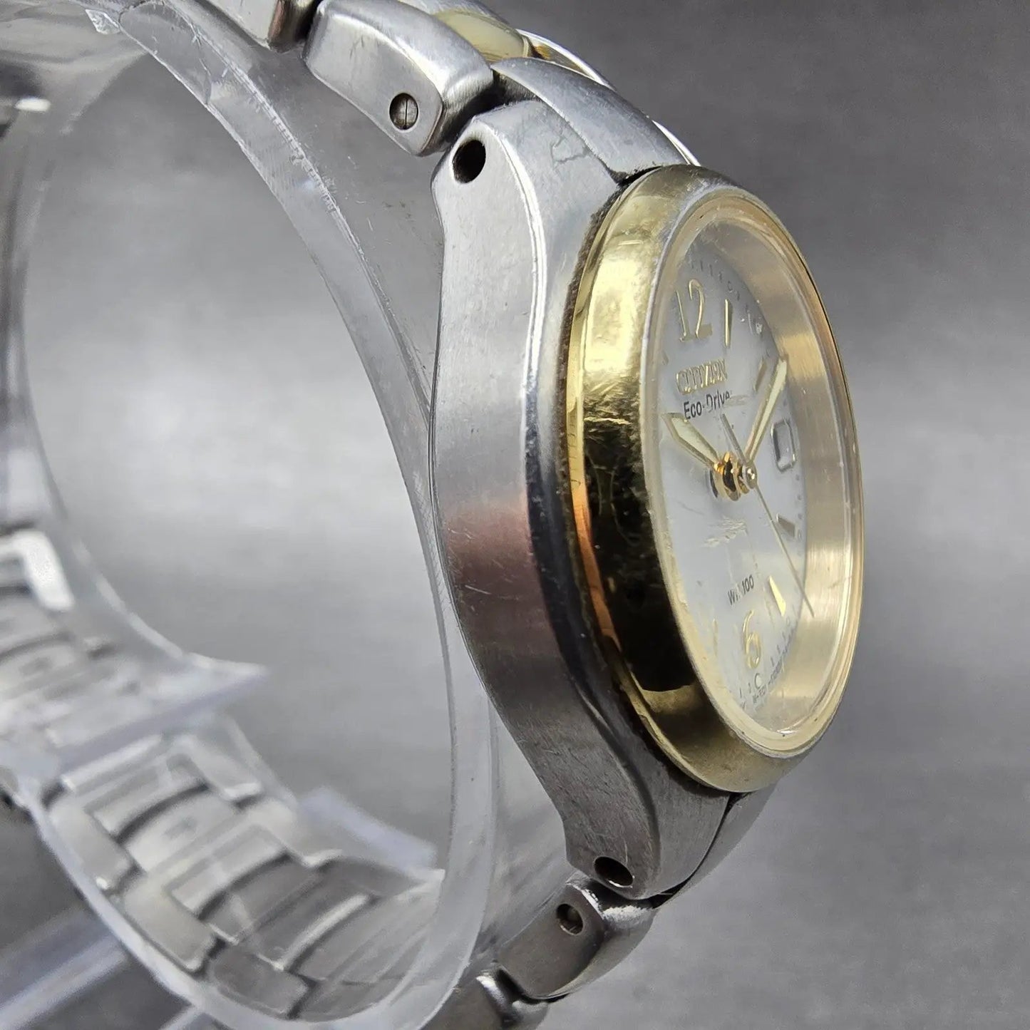 Citizen Eco-Drive Watch Women 25mm White Dial Two Tone Date E011-S039967 Runs3