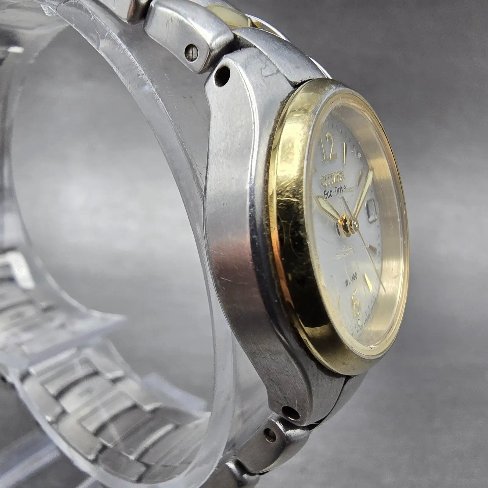 Citizen Eco-Drive Watch Women 25mm White Dial Two Tone Date E011-S039967 Runs3