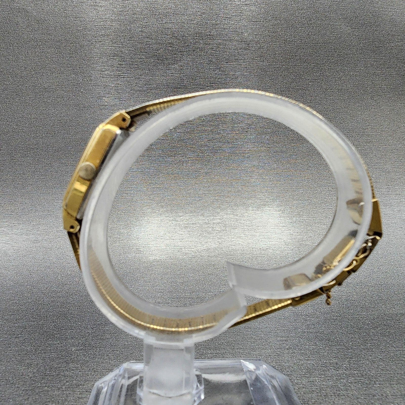 Seiko Watch Women 13mm Cream Dial Gold Tone Rectangle 13205549 New Battery6