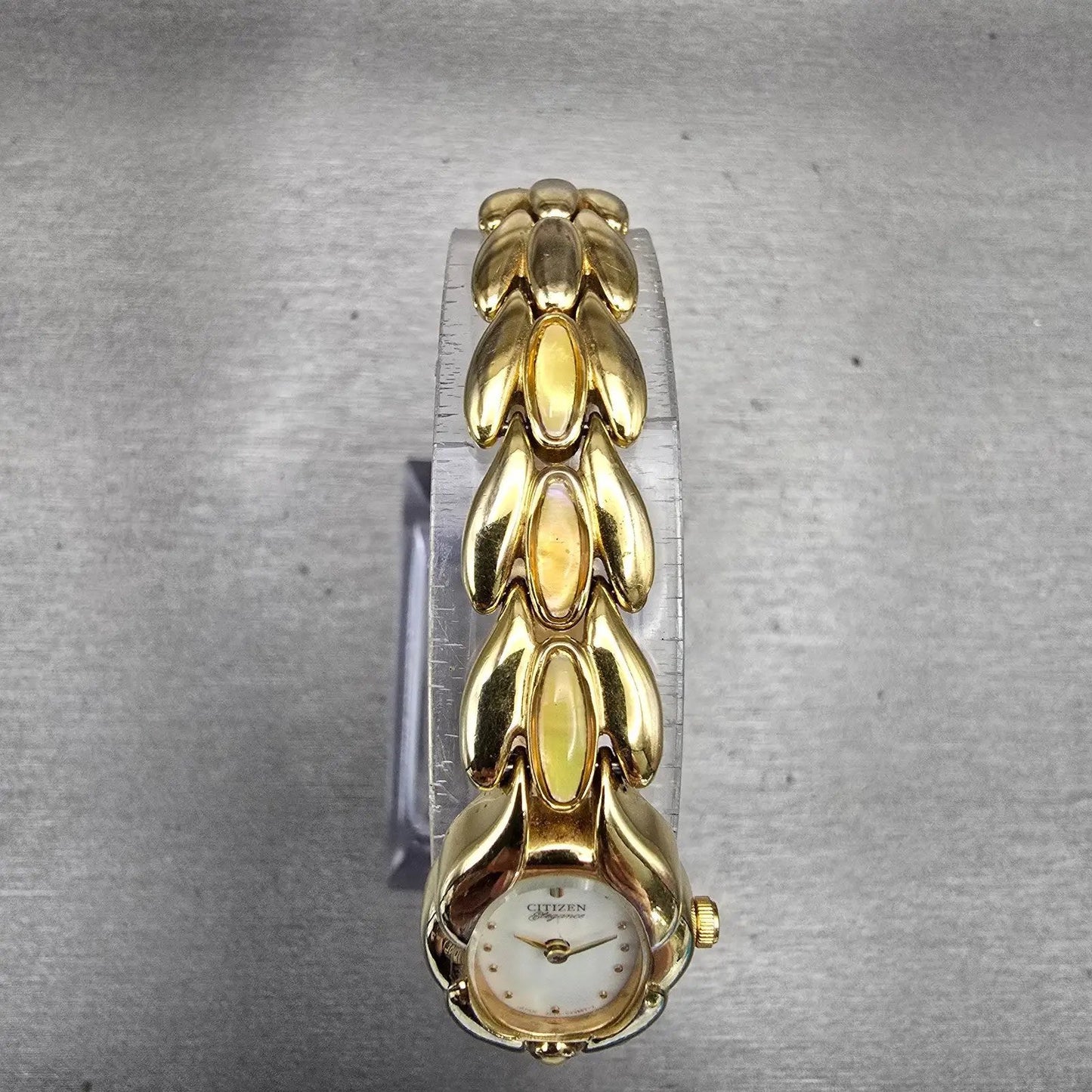 Citizen Elegance Watch Women 16mm MOP Dial Gold Tone Oval 3220-328311 New Batt4