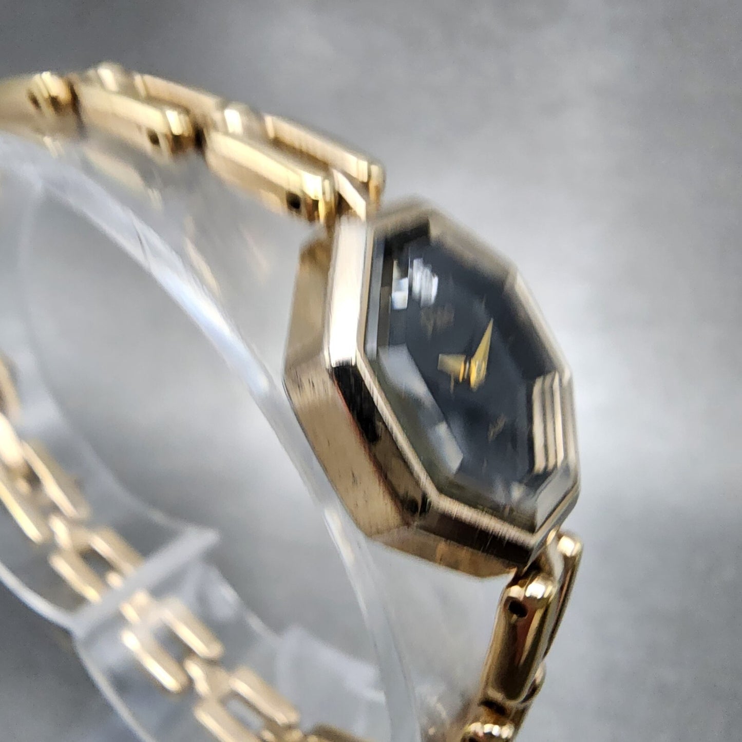 Seiko Alba Pino Watch Women 19mm Black Dial Gold Tone Octagon V4005160 New Batt3