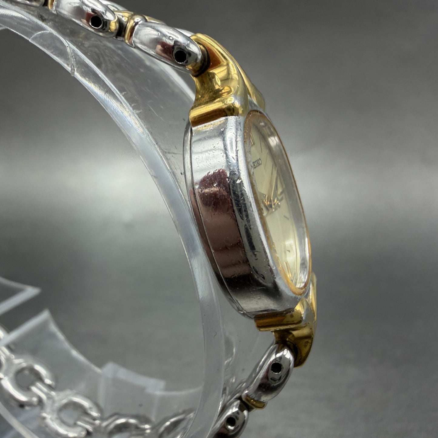 Seiko Watch Women 17mm Champagne Dial Two Tone Oval 2P21-5D00 New Battery VTG3