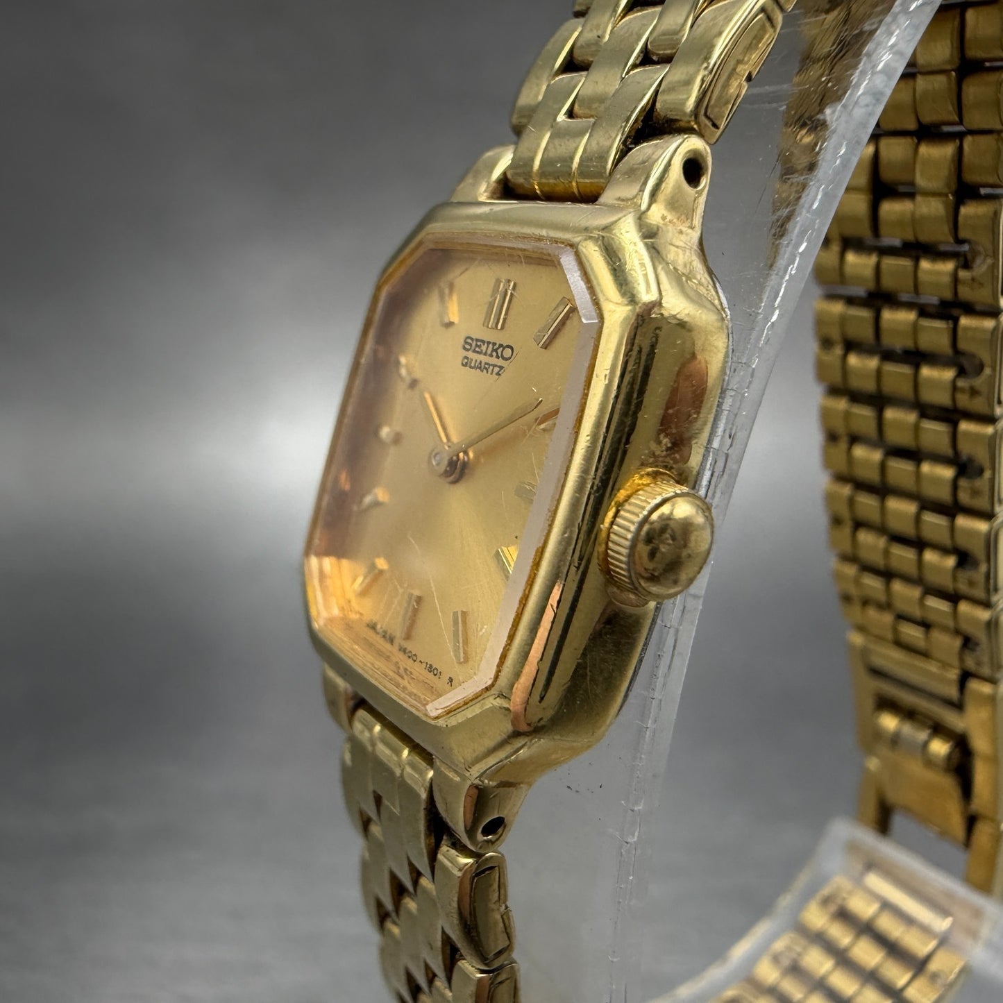 Seiko Watch Women 17mm Champagne Dial Gold Tone Octagon V400-5608 New Battery 812