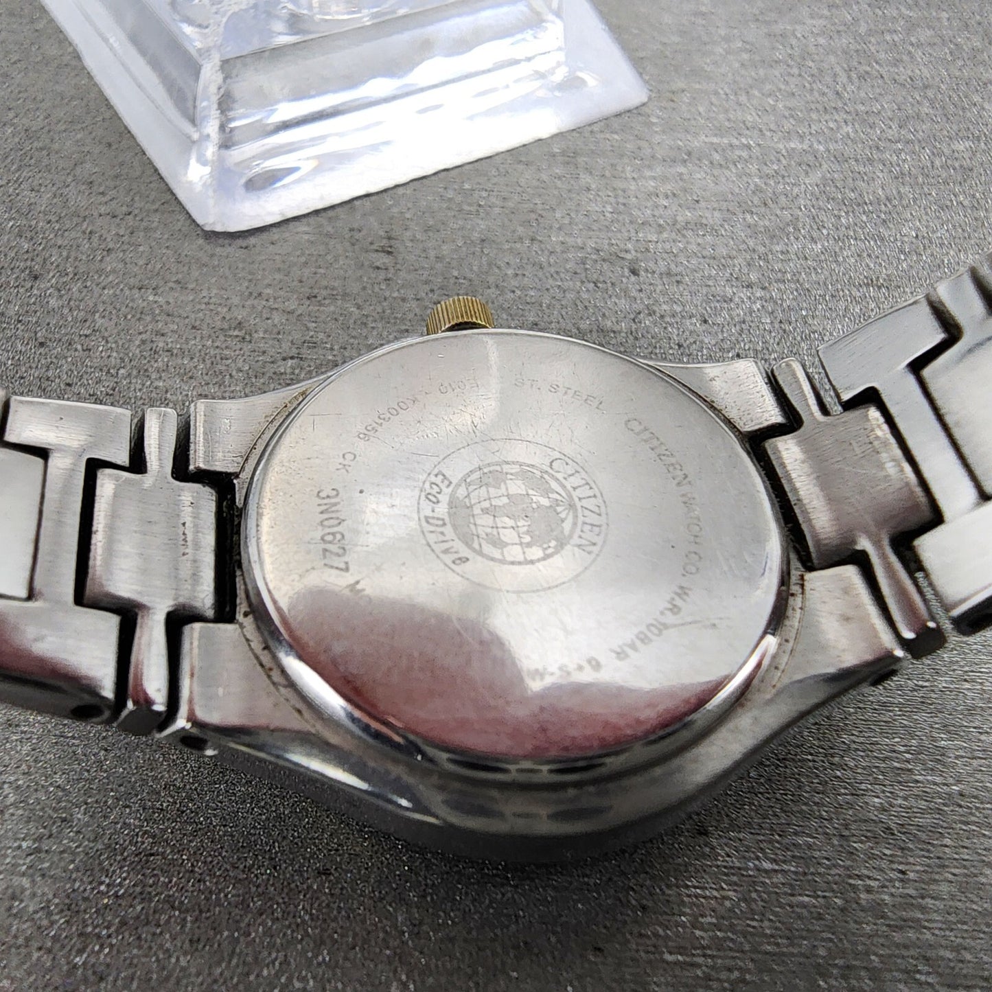 Citizen EcoDrive Watch Women 26mm Blue Dial Two Tone Date Round E010 Runs9